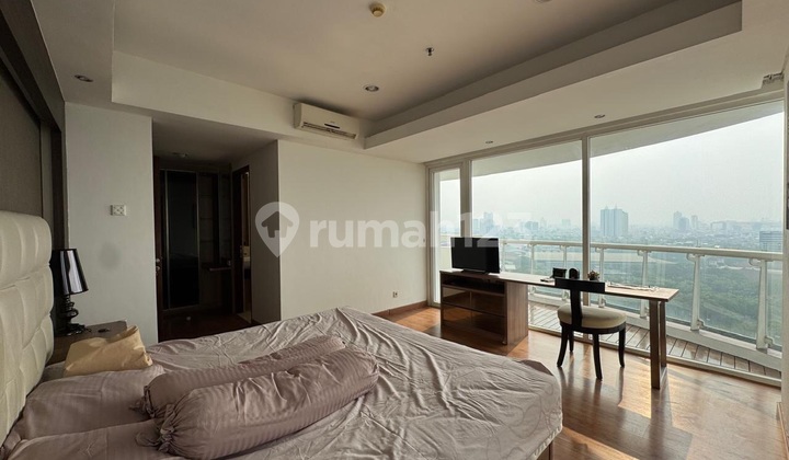 Dijual The Royale Springhill Kemayoran 3br + 1 Maid Private Lift Provate Lobby Golf View 1