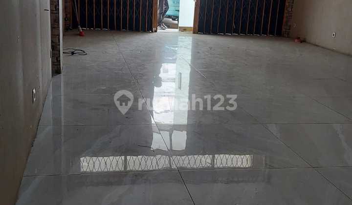 For Rent 3-Story Shop House in Season City Mall West Jakarta 2