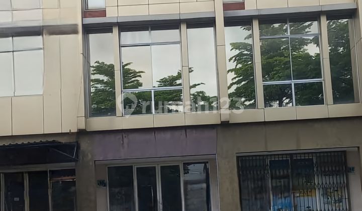 For Rent: 4-Story Shop House in Green Village, Cipondoh, Tangerang