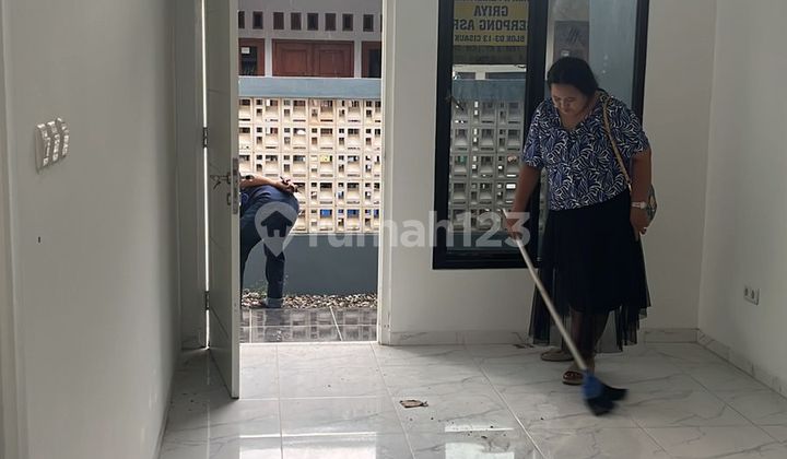 For Sale: House in Griya Serpong Asri Housing Complex, Cisauk, Serpong. 2