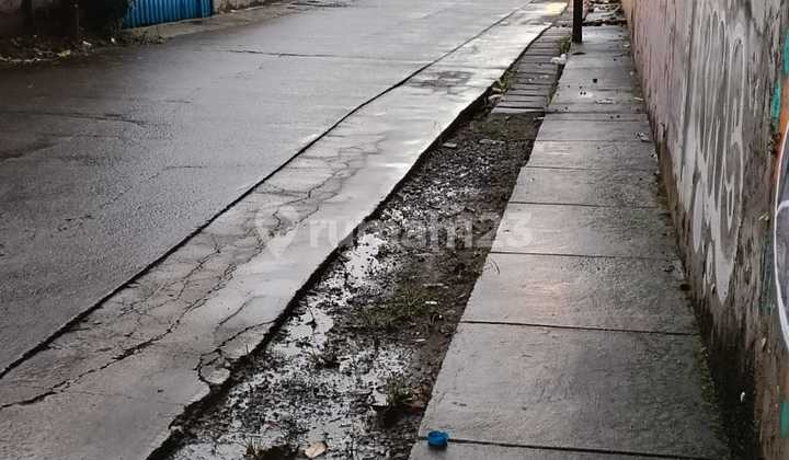 Di Sewakan Ruang Usaha di Dekat Graha Raya Bintaro Serpong Tangerang Selatan