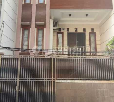 For Rent: 4-Storey House Near Ancol in Pademangan, North Jakarta