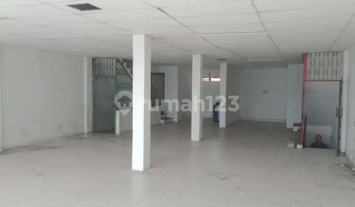 For Rent 2 Adjacent Shophouse Units in Strategic Area Jl. Kisamaun Tangerang 2