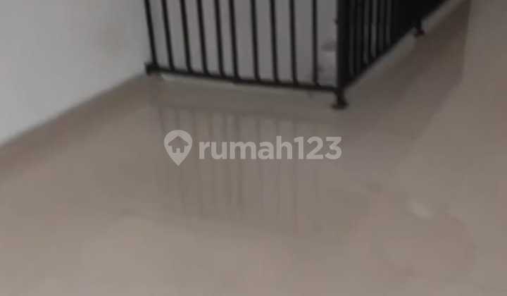 For Sale: Bumi Puspitek Asri House in Pagedangan, Tangerang 2