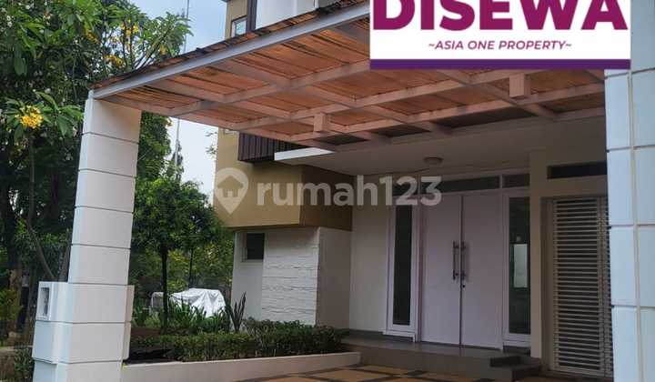 Di Sewakan Rumah Hoek Di Summarecon Bekasi