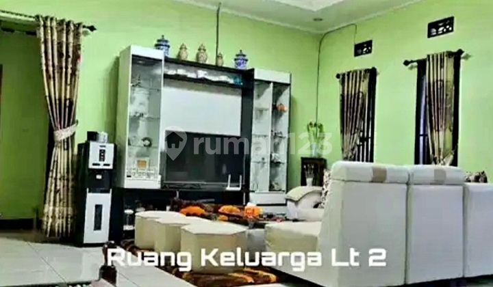 Rumah Terawat Strategis untuk Hunian atau Kost di Sayap Supratman