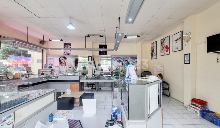 Dijual Ruang Usaha Plus Rumah Tinggal Strategis Di Moch Toha