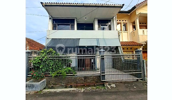 Well-Maintained, Ready-to-Live Strategic House in Cikutra Baru Complex