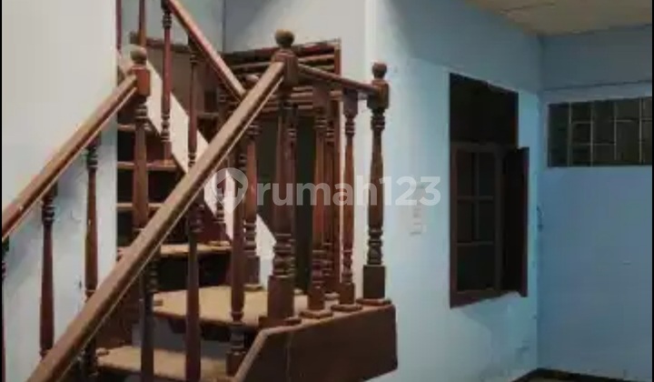 Dijual Murah Rumah Hitung Tanah Strategis Di Komplek Muara 2