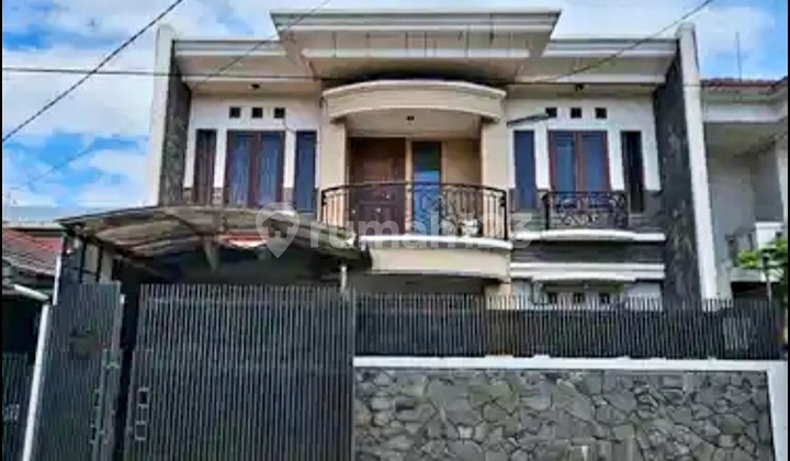 Dijual Rumah Terawat Siap Huni Strategis di Taman Holis Indah 2