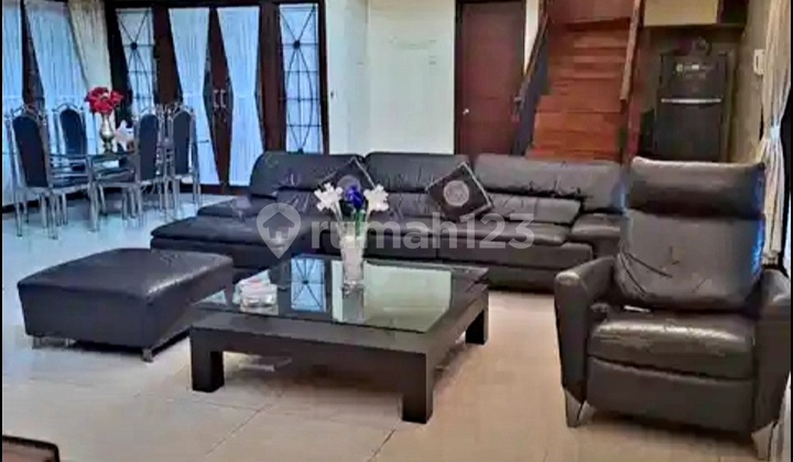 Rumah Mewah Luas Strategis untuk Hunian atau Kantor di Sayap Dago 2