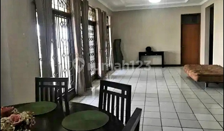 Disewakan Rumah Cocok Untuk Hunian Ataupun Kantor Di Sukajadi 2