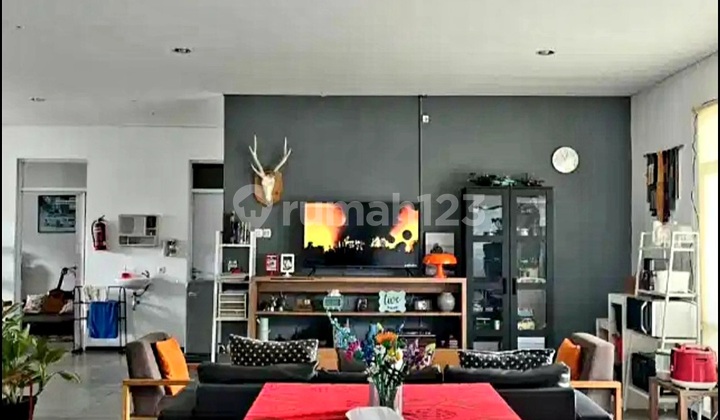 Dijual Rumah Modern Industrial Strategis di Turangga Buah Batu