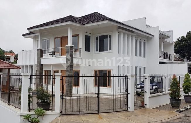 Dijual Rumah Modern Siap Huni Strategis di Setiabudi Regency