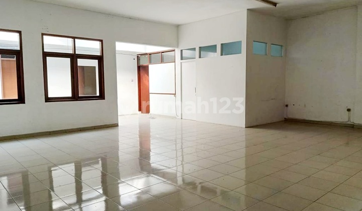 Jual Sewa Rumah Siap Huni bisa untuk Kantor di Megaraya Pasteur