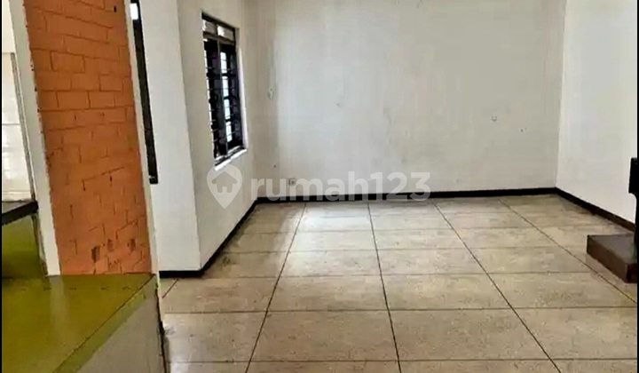 Rumah Lama Strategis untuk Hunian, Kantor, Kost di Cikutra Barat 2