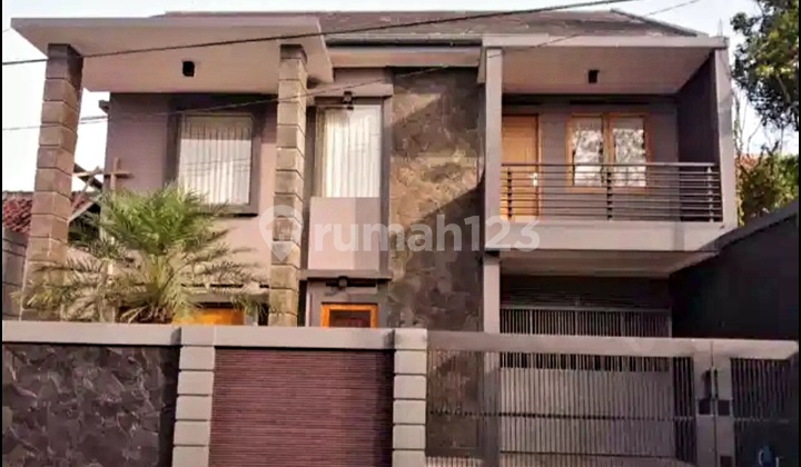 Dijual Rumah Villa Siap Huni Strategis di Bojong Koneng Cikutra 2