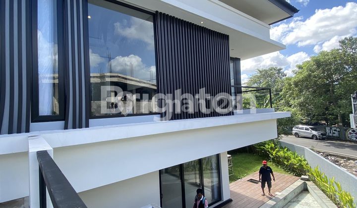 MODERN 3BR VILLA WITH POOL – 6 MINS TO BATU BOLONG BEACH, CANGGU- FOR SALE