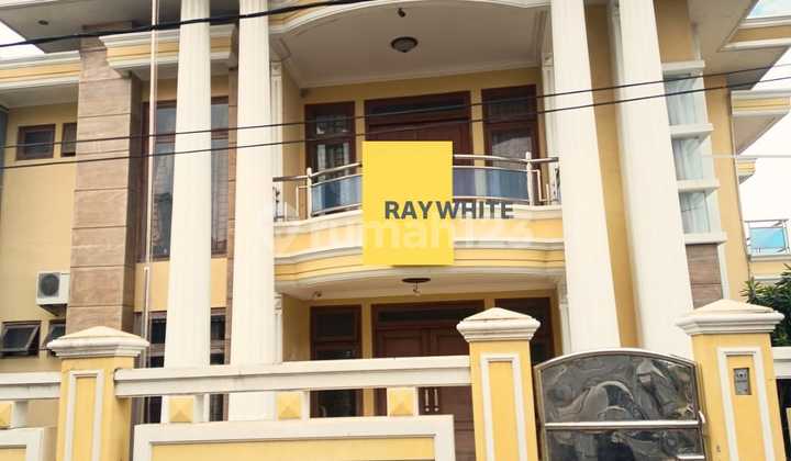 Luxury house in Way Halim for rent, 2-story house IDR 95 million per year negotiable. Luxury house in Way Halim for rent, 2-story house IDR 95 million per year negotiable.