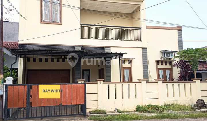 Di sewakan rumah dua lantai lokasi kedamaian one gate sistem Rp. 75 juta nego 