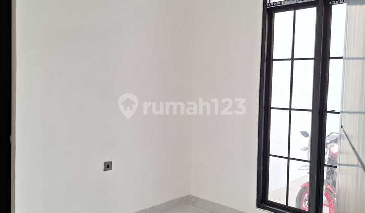 Dijual Rumah Bagus 2 Lantai Bonus Kitchen Set Mewah Kencana Loka 12.5 - BSD 2