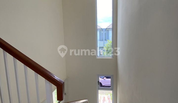 Rumah 2 Lantai Siap Huni (Renovasi) Posisi Samping Kavling di Cluster Vivacia - The Eminent BSD 2