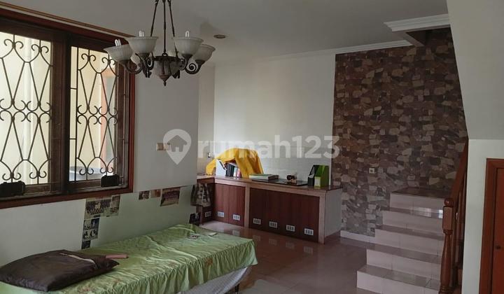 Dijual Rumah Siap Huni di Kemanggisan 2