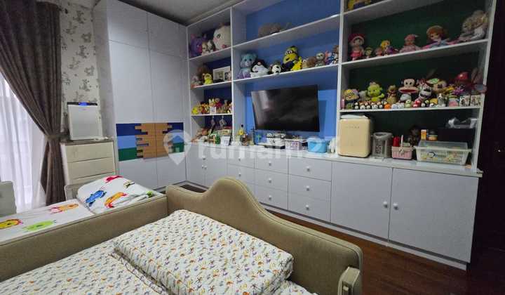 Jual Cepat Rumah 3 Lantai Villa Gading Indah 2