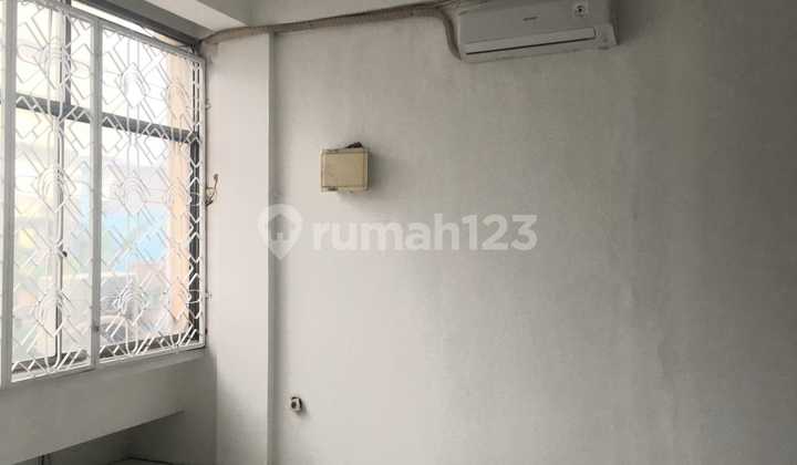 For Rent: 4-Story Shop House in Cempaka Putih 2