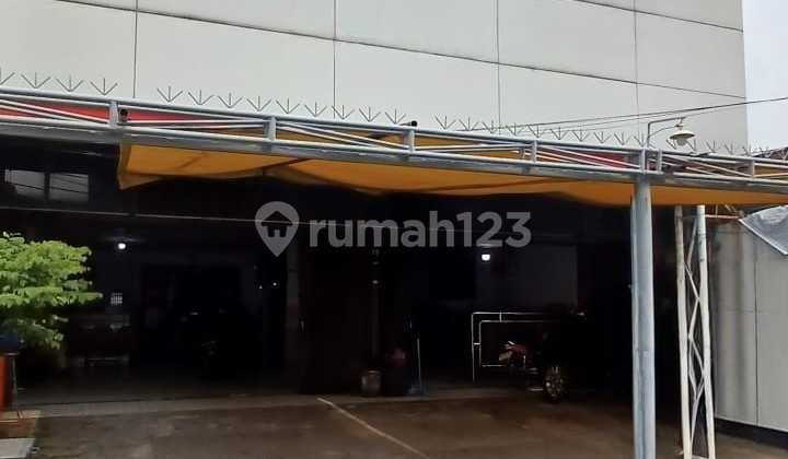 For Sale 3.5-Story Shop House in Pasar Baru For Sale 3.5-Story Shop House in Pasar Baru