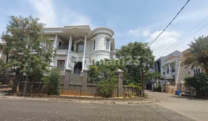 Quick Sale Furnished House in Villa Permata Gading
