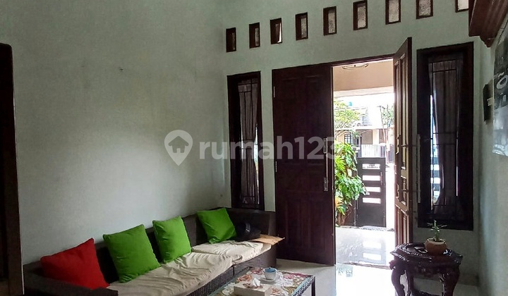 For Sale Comfortable & Spacious Fully Furnished House in Jatiwarna with SHM 2