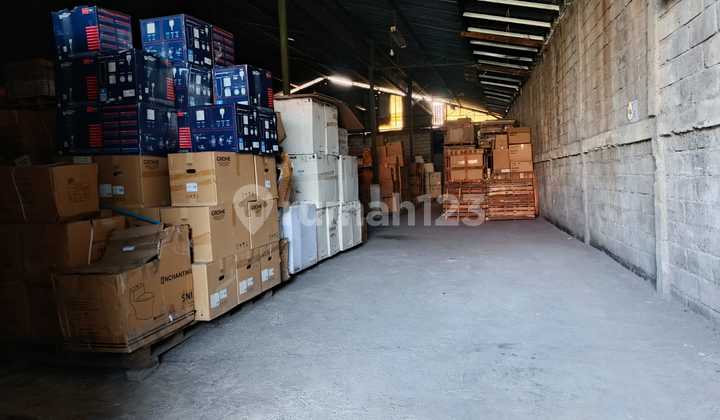 For Sale, Gudang Keramik Aktif 8 Are di Denpasar Barat Hitung Tanah Saja