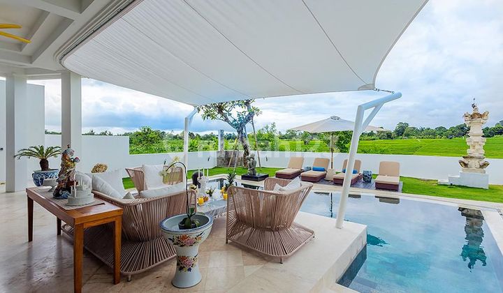 Spacious Luxury 3Br Villa With Spectacular 180 Degrees Rice Fields View Spacious Luxury 3Br Villa With Spectacular 180 Degrees Rice Fields View