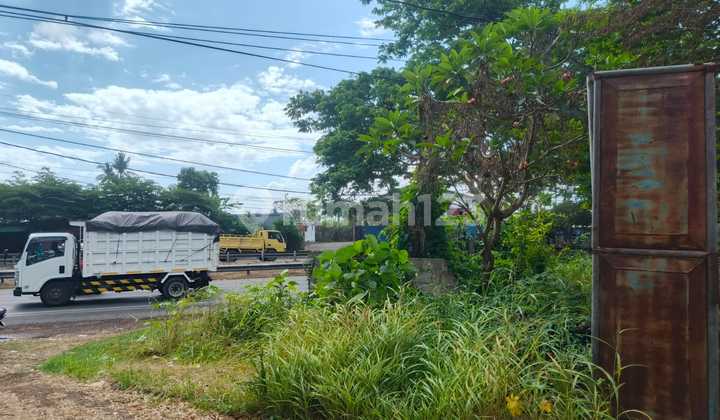 For Lease, 12.8 Are Land at Ida Bagus Mantra, Ketewel, Gianyar - Access for Tronton and Trailers. Suitable for Expedition Warehouse, Waste Processing Warehouse, Granite Warehouse, Cement Warehouse, Logistics Warehouse, Furniture Warehouse, Packaged Drinking Water Warehouse, Synthetic Grass Warehouse.