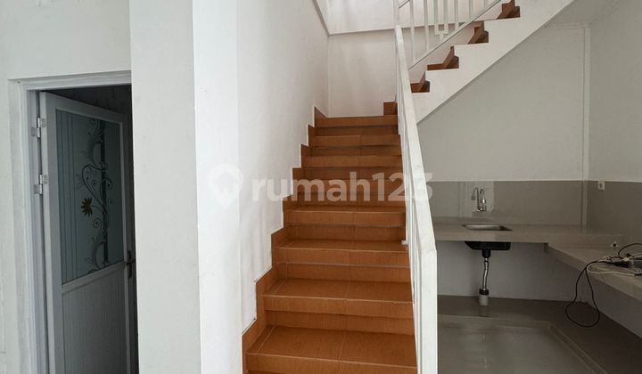 For Lease Bro, Rumah Baru 2 Lantai dengan 4 Kamar Tidur di Badung Dekat Dekat ke Rsud Mangutama Badung 2