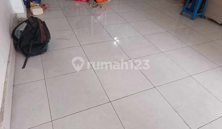 2-Story Shop House on Main Road in Mengwi, Suitable for Pet Shop, Transit Warehouse, Building Materials Store, PVC Store. 2