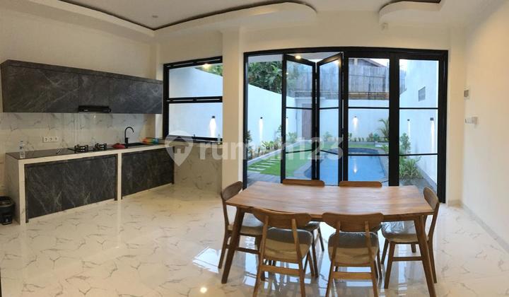 3Br Villa Located 1 Km From Berawa Beach Canggu