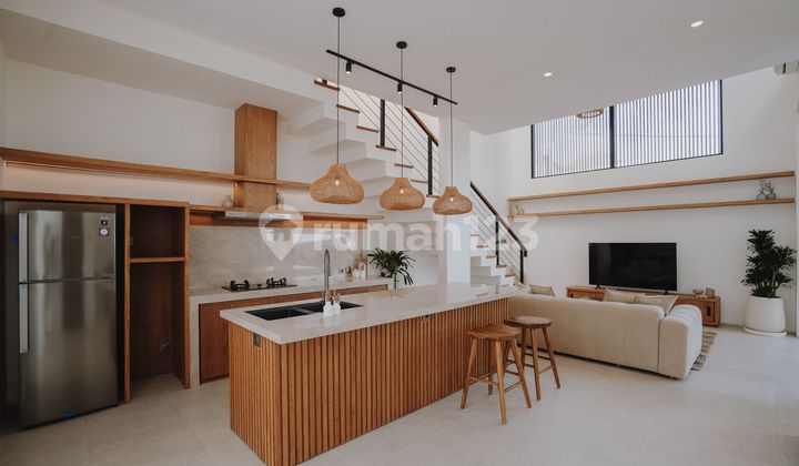 Leasehold 24 Years, 3 Bedrooms Villa Located Strategically Between Canggu And Seminyak