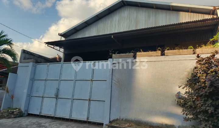 For Lease, 4 Are Warehouse on West Teuku Umar, Denpasar Bali, Suitable for Workshop, Home Goods Warehouse, Houseware, Aiboo Warehouse, Canvas Warehouse. For Lease, 4 Are Warehouse on West Teuku Umar, Denpasar Bali, Suitable for Workshop, Home Goods Warehouse, Houseware, Aiboo Warehouse, Canvas Warehouse.