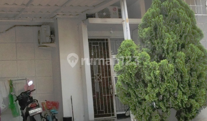 Rumah Modern Minimalis 1 Carport Dekat Gerbang Toll di Ciputat