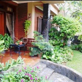 Rumah 2 Lantai Dekat Stasiun dan Pasar Modern Bintaro