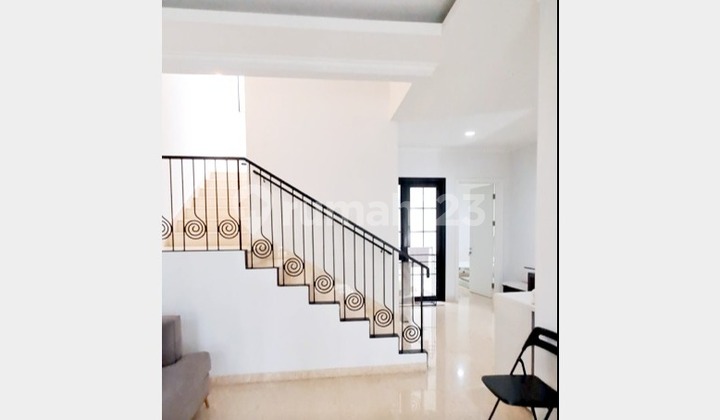 3-Story Smart Home with American Classic Style in Alam Sutera 2