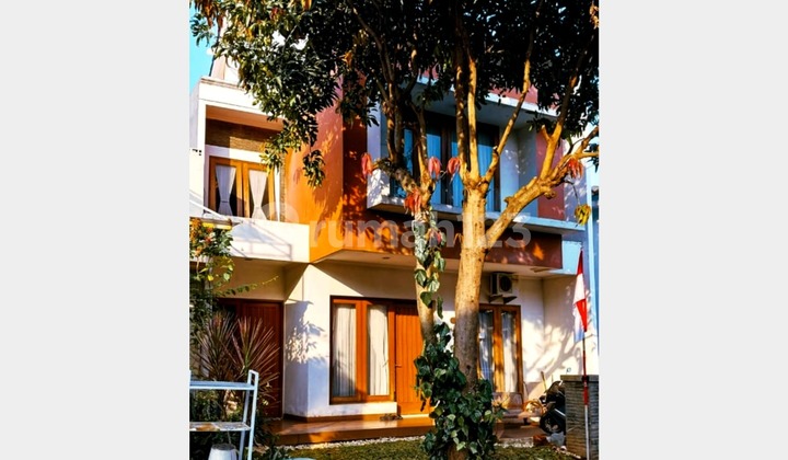 Rumah 2 lantai di Graha Raya Bintaro, Tangerang Selatan