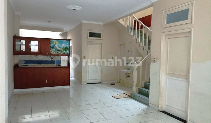 Rumah Sewa 2 Lantai Dekat Stasiun Kebayoran Lama, Jakarta Selatan 2