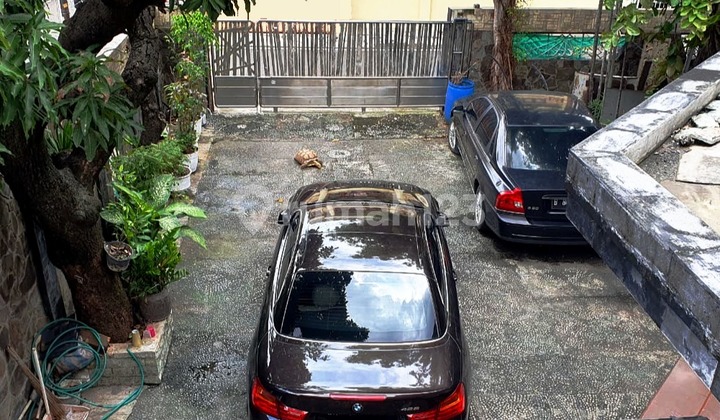 Modern Style House in the Pulomas-Kayu Putih Area, East Jakarta 2