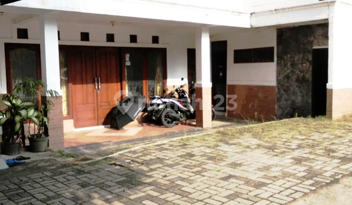 Ruang-Usaha Bebas Banjir Dekat Akses Tol dan Stasiun di Ciputat