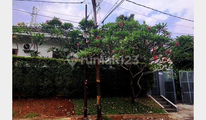 A Serene and Cool Contemporary House in Cilandak, South Jakarta 2