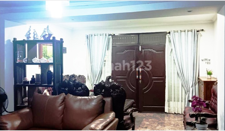 Rumah Modern Suasana Tenang di Kayu Putih, Jakarta Timur 2