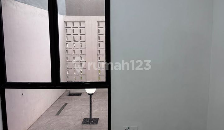 For Rent 2 Bedroom House with AC, Comfortable and Move-In Ready in Belle Fleur, Citra Garden Serpong.